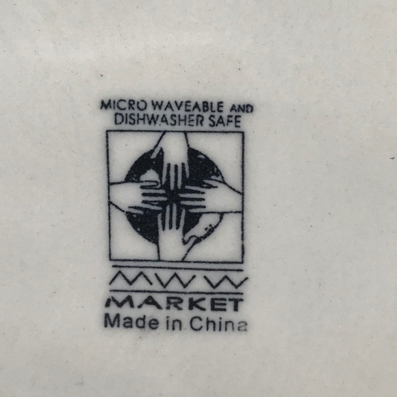 Set Of 4 MWW Market Square Embossed Christmas Flowers Dessert/Appetizer/… - Picture 11 of 12